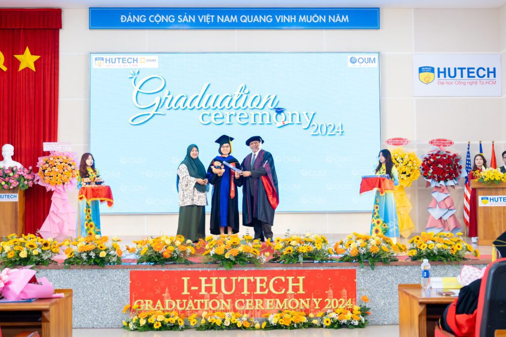 72 More Graduates in Vietnam (5)