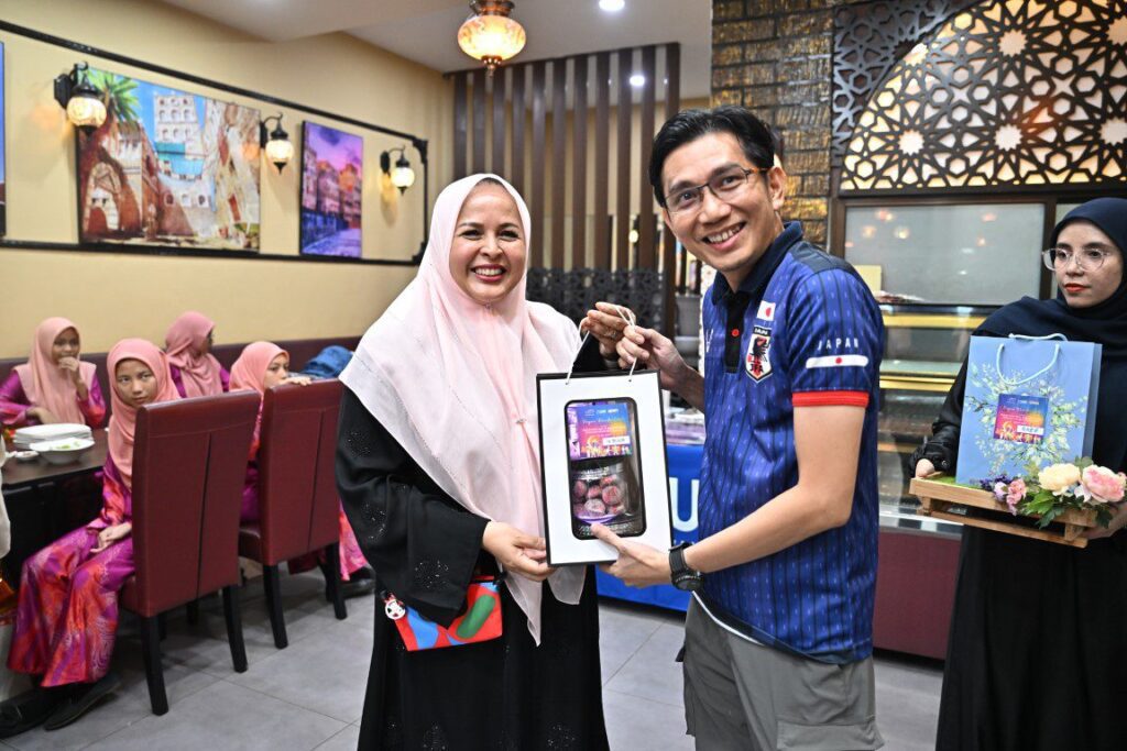 Spreading Ramadan Cheer in Kuantan (2)