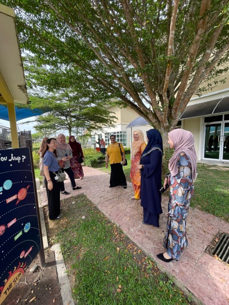 Faculty of Education Visits UPSI's National Child Development Research Centre (1)