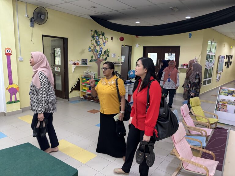 Faculty of Education Visits UPSI's National Child Development Research Centre (3)